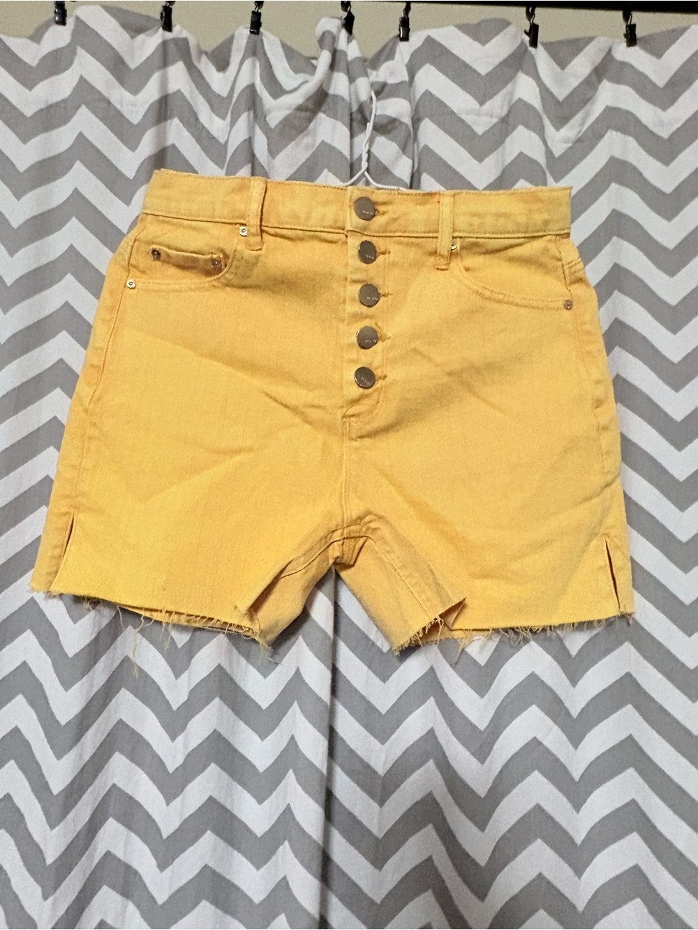 Tractr Yellow High-Waist Button-Front Jean Shorts